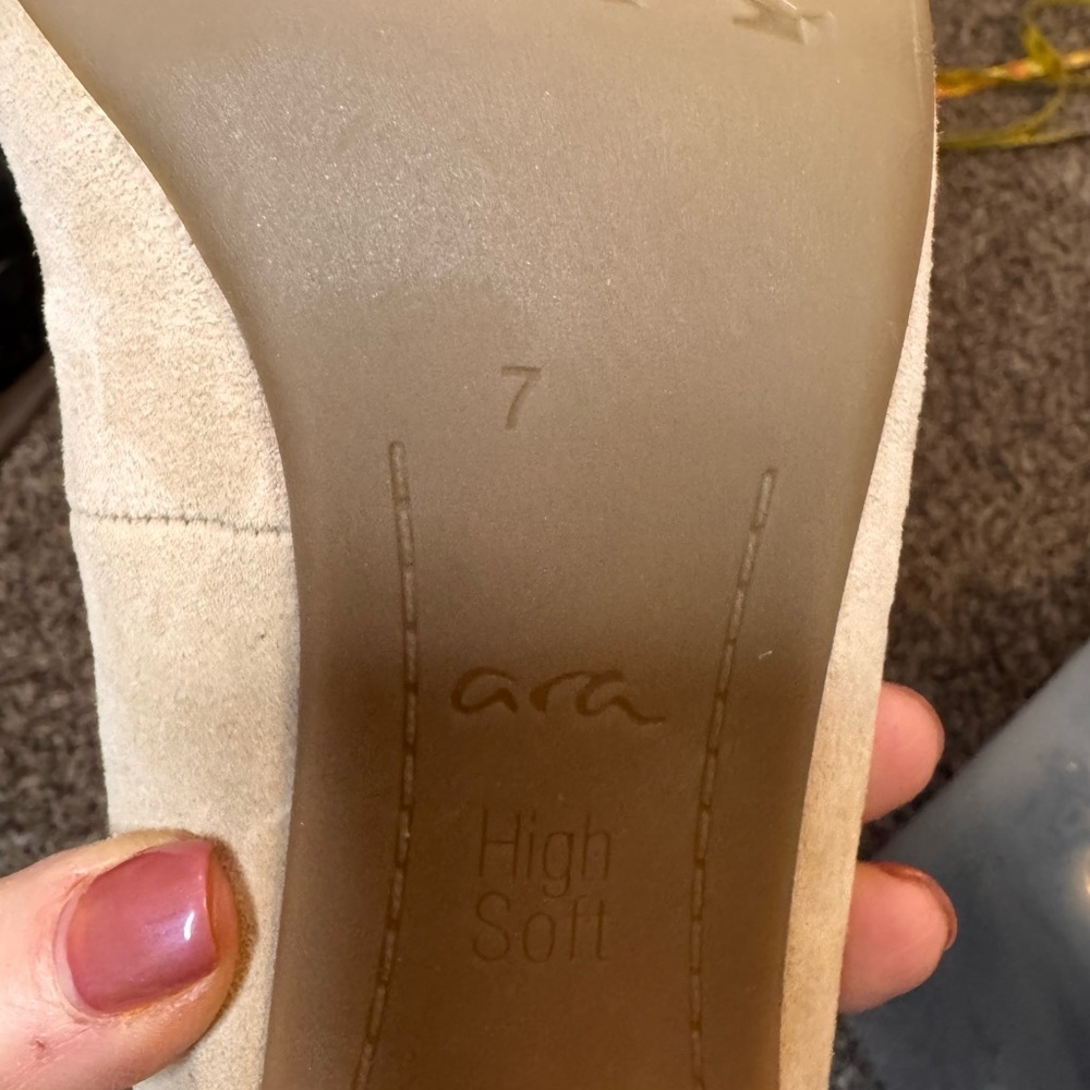 Ara Cream Patent Leather Suede Shoes 1 inch block heel Sz US 9, UK 7 see pics - Picture 10 of 14